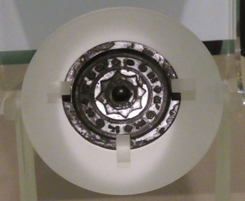 上海博物館珍藏近百萬件文物,件件都是精品,其中一件堪稱國寶級